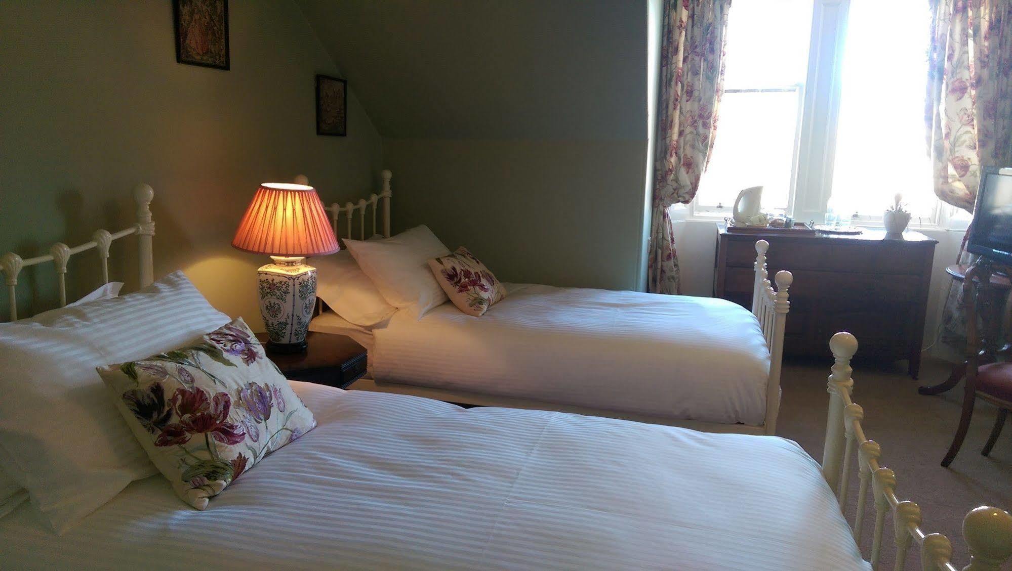 Lochinver Guesthouse Ayr Ngoại thất bức ảnh